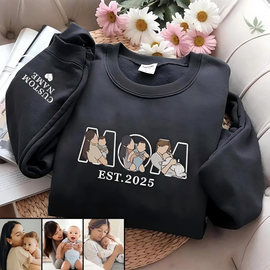 Personalized Mama Portrait Crewneck Main image