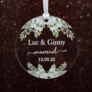 clear Transparent acrylic favor tag with string to hang from custgift.com